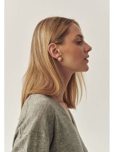 TATUUM Kolczyki w kolorze beżowym rozmiar: onesize. Brązowe kolczyki Tatuum, metalowe. Za 56,99 zł.