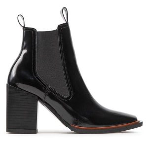 Botki Simple. Czarne botki Simple, bez wzorów, bez obcasa, na słupku, bez zapięcia. Za 509,99 zł.