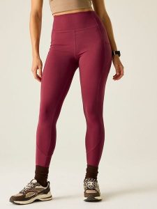 Dare 2b Legginsy sportowe "Power" w kolorze jagodowym rozmiar: 34. Czerwone legginsy Dare 2b, bez wzorów, z materiału, z podwyższonym stanem. Za 100,75 zł.