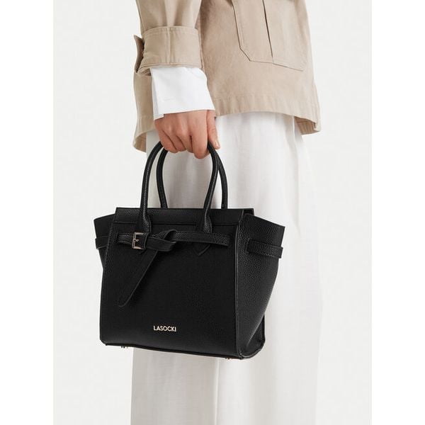 Torebka Lasocki. Czarne torebki klasyczne Lasocki, bez wzorów, bez dodatków. Za 199,99 zł.