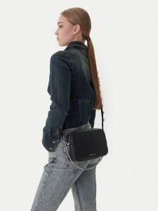 MICHAEL Michael Kors Torebka 32R6SYTC6L Czarny. Czarne torebki klasyczne MICHAEL Michael Kors, bez wzorów, ze skóry, bez dodatków. Za 682,99 zł.