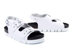 DR. BRINKMANN 710165-03 weiss, sandały damskie. Białe sandały Dr. Brinkmann, bez wzorów, bez obcasa, bez zapięcia. Za 185,43 zł.