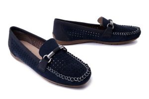 RIEKER 40253-14 blue, półbuty/mokasyny damskie. Niebieskie półbuty Rieker, na lato, w ażurowe wzory, bez obcasa, bez zapięcia. Za 239,92 zł.