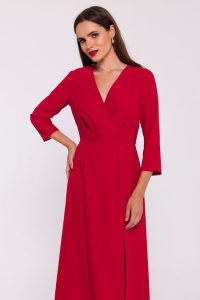 Elegancka sukienka rozkloszowana kopertowy dekolt czerwona. Czerwone sukienki Stylove, xxl, bez wzorów, z elastanu, eleganckie, bez kołnierzyka, bez ramiączek, dopasowane. Za 359,00 zł.