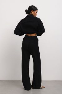 Spodnie z plisowanej BAWEŁNY w kolorze TOTALLY BLACK - SAN TELMO-L. Czarne spodnie z wysokim stanem Marsala, bez wzorów, z bawełny, długie. Za 299,90 zł.