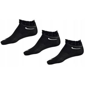 Skarpety stopki Nike 3 pary czarne. Czarne skarpetki Nike, bez wzorów. Za 62,00 zł.