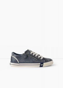 Sneakersy Mustang. Niebieskie buty sportowe bonprix, bez wzorów, bez zapięcia. Za 259,99 zł.