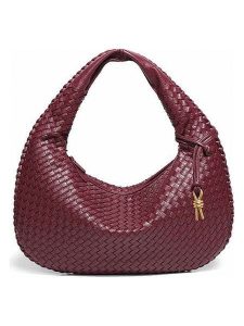 SUVRAI Torebka w kolorze bordowym - 48 x 33 x 5 cm rozmiar: onesize. Czerwone torebki klasyczne SUVRAI, bez wzorów, z materiału, bez dodatków. Za 152,99 zł.