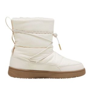 Buty Puma Snowbae Wns 393920 02 białe. Białe buty zimowe z gumy, bez obcasa, bez zapięcia. Za 426,42 zł.