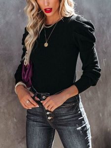 Milan Kiss Koszulka w kolorze czarnym rozmiar: M. Czarne bluzki Milan Kiss, m, bez wzorów, bez kołnierzyka, bez ramiączek. Za 113,99 zł.