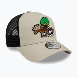 Czapka z daszkiem New Era NE Outdoor Patch Trucker. Brązowe czapki New Era, bez wzorów. Za 139,99 zł.