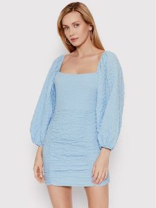 DeeZee Sukienka codzienna Gessa 12250 Błękitny Slim Fit. Niebieskie kombinezony DeeZee, s, bez wzorów, z bawełny, bez kołnierzyka, bez ramiączek. Za 199,99 zł.