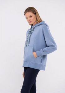 Niebieska, bawełniana bluza B-ELEVEN. Niebieskie bluzy Volcano, s, bez wzorów, z bawełny, bez kaptura. Za 179,99 zł.