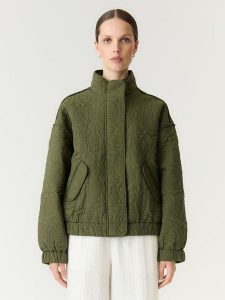 YAS Kurtka przejściowa w kolorze khaki rozmiar: 40. Brązowe kurtki YAS, bez wzorów, bez kaptura. Za 249,95 zł.