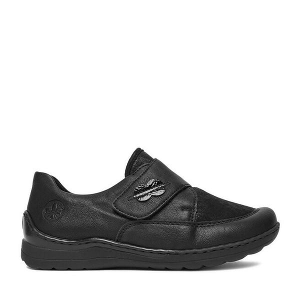 Półbuty Rieker. Czarne półbuty Rieker, bez wzorów, bez obcasa, na płaskiej podeszwie, bez zapięcia. Za 319,99 zł.