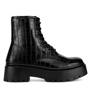 Trapery DeeZee. Czarne buty zimowe DeeZee, bez obcasa, bez zapięcia. Za 179,99 zł.