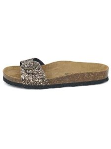 BABUNKERS Family Klapki w kolorze brązowym rozmiar: 40. Brązowe klapki BABUNKERS Family, bez wzorów, z otwartym noskiem, bez obcasa. Za 152,99 zł.