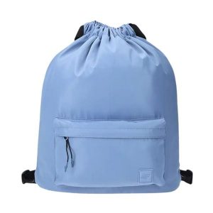 Worek-plecak 4F U118 jasnoniebieski - hydrofobowy poliester. Niebieskie plecaki 4f. Za 67,99 zł.