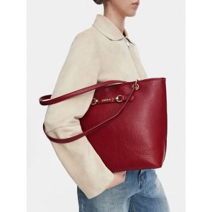 Torebka MEXX. Czerwone shopper bag Mexx, bez wzorów, bez dodatków. Za 229,99 zł.