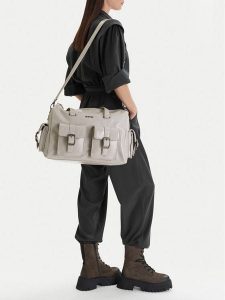 G-Star Raw Torebka EO-LDA8482J Szary. Szare torebki klasyczne G-Star Raw, bez wzorów, z materiału, bez dodatków. Za 359,99 zł.