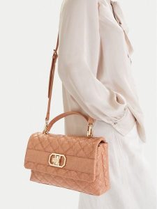 Nine West Torebka EO-Jorra-LDA8453 Pomarańczowy. Brązowe torebki klasyczne Nine West, bez wzorów, z materiału, bez dodatków. Za 349,99 zł.