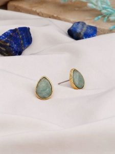 L'Atelier de Gaia Pozłacane kolczyki-wkrętki z amazonitami rozmiar: onesize. Zielone kolczyki L'Atelier de Gaia, pozłacane. Za 68,95 zł.