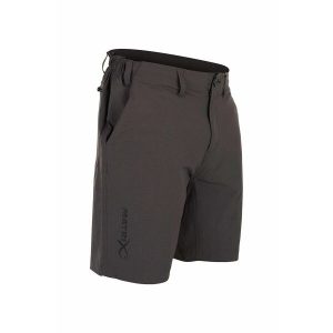Spodenki Wędkarskie Matrix Lightweight Water Resistant Shorts. Czarne szorty FISH MATRIX, bez wzorów, sportowe. Za 189,00 zł.