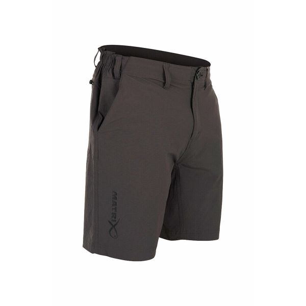 Spodenki Wędkarskie Matrix Lightweight Water Resistant Shorts. Czarne szorty FISH MATRIX, bez wzorów, sportowe. Za 189,00 zł.
