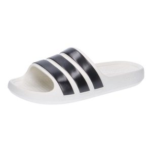 Klapki adidas Adilette Flow. Białe klapki ADIDAS, bez wzorów, z materiału, bez obcasa. Za 167,00 zł.