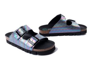 DR. BRINKMANN 700708-92 silber multi, klapki damskie. Szare klapki Dr. Brinkmann, bez wzorów, bez obcasa. Za 309,90 zł.