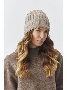 TATUUM Czapka "Gora" w kolorze szarobrązowym rozmiar: onesize. Brązowe czapki Tatuum, bez wzorów, z materiału. Za 73,99 zł.