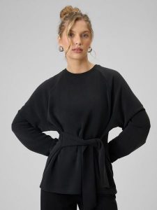 4F Bluza regular z wiązaniem i modalem damska - czarna XS. Czarne bluzy 4f, xs, bez wzorów, z dzianiny, bez kaptura. Za 189,99 zł.