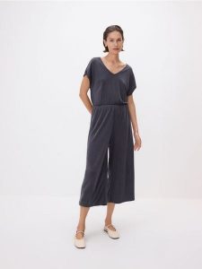 Kombinezon z modalem - ciemnoszary. Szare kombinezony Reserved, l, bez wzorów, bez kołnierzyka, bez ramiączek. W wyprzedaży za 45,99 zł.