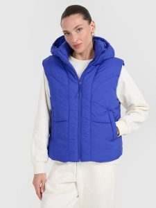 4F Bezrękawnik puchowy z wypełnieniem syntetycznym damski - niebieski XS. Niebieskie kamizelki 4f, xs, bez wzorów, z materiału, bez kołnierzyka, bez ramiączek, bez kaptura. Za 249,99 zł.