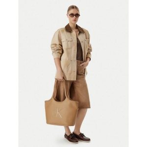 Torebka Calvin Klein. Brązowe shopper bag Calvin Klein, bez wzorów, bez dodatków. Za 529,99 zł.