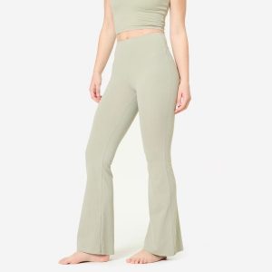 Legginsy do jogi i pilatesu Breathe flare. Zielone legginsy KIMJALY, bez wzorów, z elastanu. Za 119,99 zł.