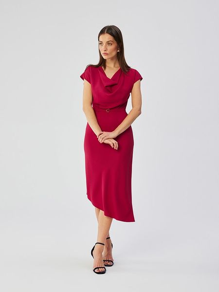 Stylove Sukienka w kolorze czerwonym rozmiar: XL. Czerwone sukienki Stylove, xl, bez wzorów, z tkaniny, z asymetrycznym kołnierzem, bez ramiączek, midi, asymetryczne. Za 157,35 zł.