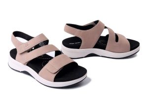 JOSEF SEIBEL 97303 380 024 Estelle 03 blush, sandały damskie. Brązowe sandały Josef Seibel, bez wzorów, ze skóry, bez obcasa, bez zapięcia. Za 300,93 zł.