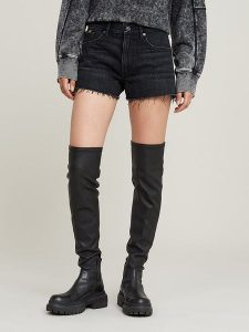 G-Star Szorty dżinsowe w kolorze czarnym rozmiar: W26. Czarne szorty G-Star, z aplikacjami, z bawełny, klasyczne, z podwyższonym stanem. Za 148,26 zł.