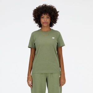 Koszulka damska New Balance WT41509DEK – zielona. Zielone bluzki New Balance, m, bez wzorów, z bawełny, eleganckie, bez kołnierzyka, bez ramiączek. Za 49,99 zł.