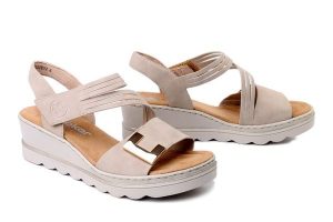 RIEKER 67410-62 beige, sandały damskie. Brązowe sandały Rieker, bez wzorów, bez obcasa, na koturnie, bez zapięcia. Za 319,90 zł.