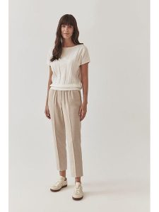 TATUUM Spodnie w kolorze beżowym rozmiar: 44. Brązowe spodnie z wysokim stanem Tatuum, bez wzorów, z materiału, z podwyższonym stanem. Za 153,34 zł.