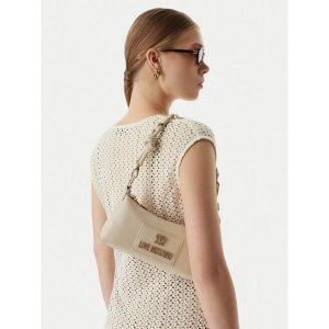 Torebka LOVE MOSCHINO. Białe torebki klasyczne LOVE MOSCHINO, bez wzorów, bez dodatków. Za 481,99 zł.
