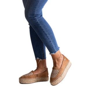 Brązowe espadryle Big Star JJ274892. Brązowe espadryle bez wzorów, bez obcasa, na platformie. Za 158,90 zł.
