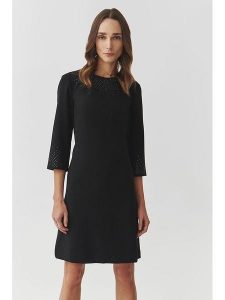 TATUUM Sukienka w kolorze czarnym rozmiar: 38. Czarne sukienki Tatuum, na co dzień, bez wzorów, bez kołnierzyka, bez ramiączek, mini, proste. Za 196,70 zł.