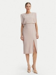 Rinascimento Sukienka koktajlowa CFC0127570003 Beżowy Slim Fit. Brązowe sukienki Rinascimento, xs, bez wzorów, z syntetyku, wizytowe, bez kołnierzyka, bez ramiączek. Za 549,99 zł.