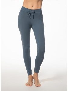 SHORT STORIES Spodnie dresowe w kolorze niebieskoszarym rozmiar: 3XL. Niebieskie spodnie dresowe Short Stories, xl, bez wzorów, z dresówki. Za 72,45 zł.
