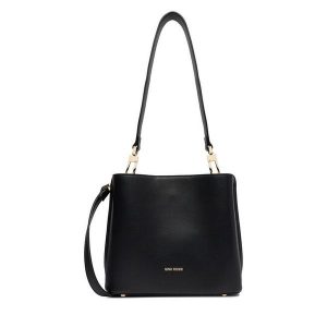 Torebka GINO ROSSI. Czarne torebki klasyczne Gino Rossi, bez wzorów, bez dodatków. Za 279,99 zł.