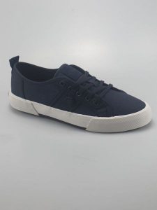 S.Oliver Sneakersy w kolorze granatowym rozmiar: 41. Niebieskie trampki s.Oliver, bez wzorów, bez zapięcia. Za 144,24 zł.