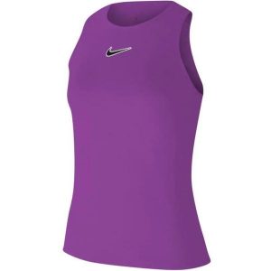 Damski top tenisowy Nike Court — crop, slim, fuksja. Czerwone topy Nike, bez wzorów, bez kołnierzyka, bez ramiączek. Za 191,99 zł.